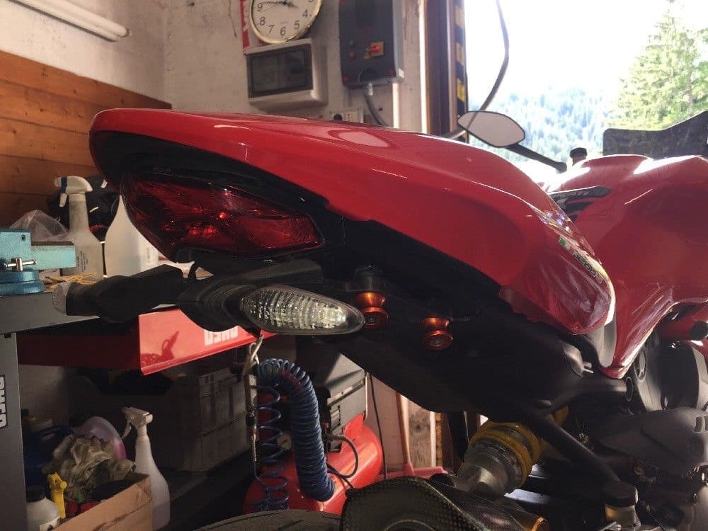 Fianchetti elimina maniglie passeggero Ducati Monster 821 1200 – foto 2 di 2
