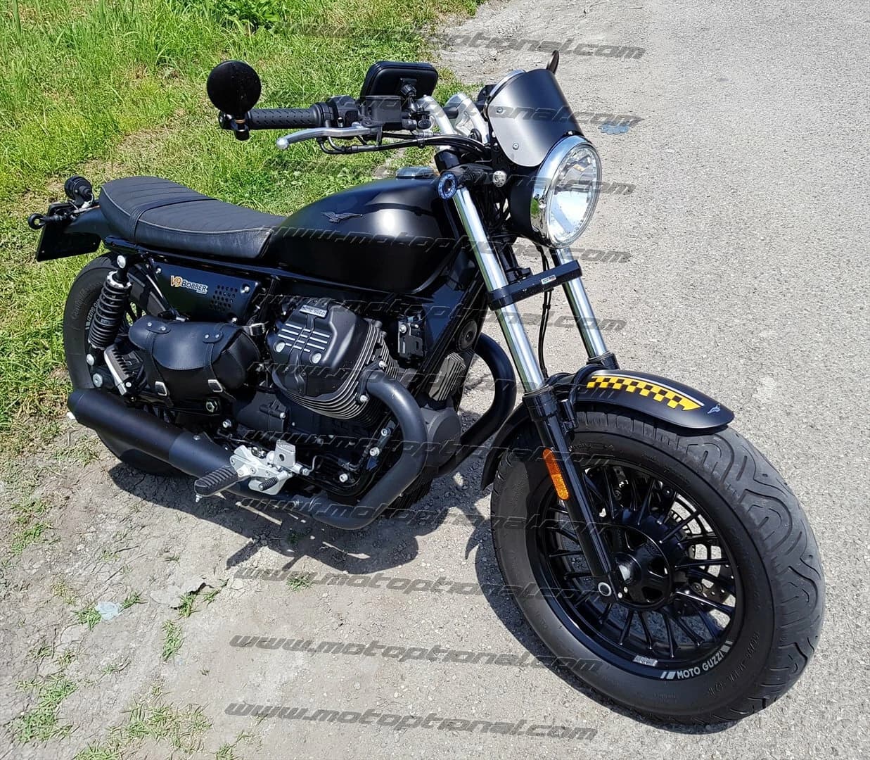 Cupolino "BOBBER" per Guzzi V7II e V7III - Cafè Racer – foto 3 di 4