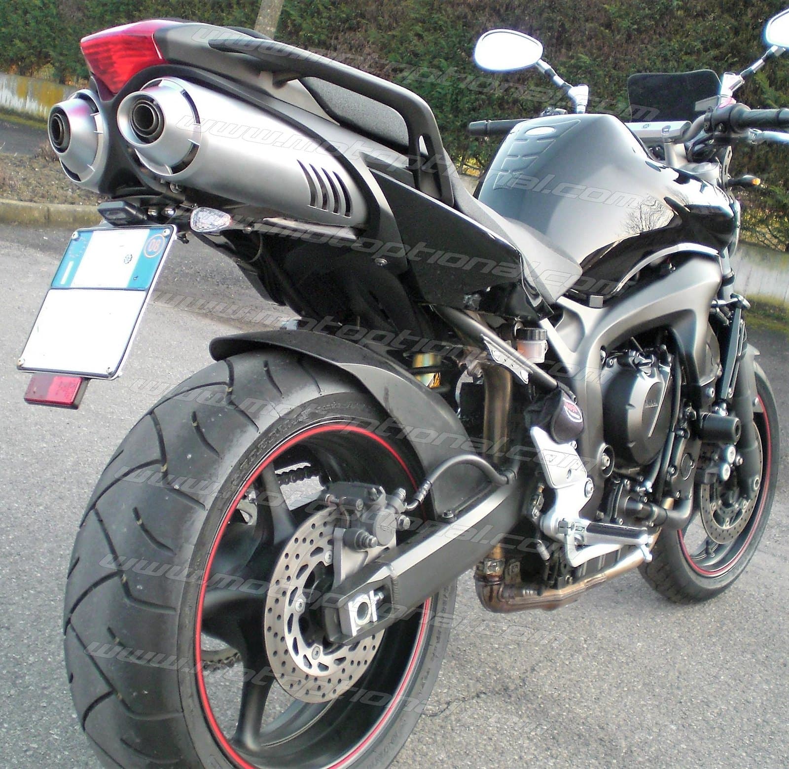 Portatarga Regolabile Yamaha FZ6 dal 2004 al 2008